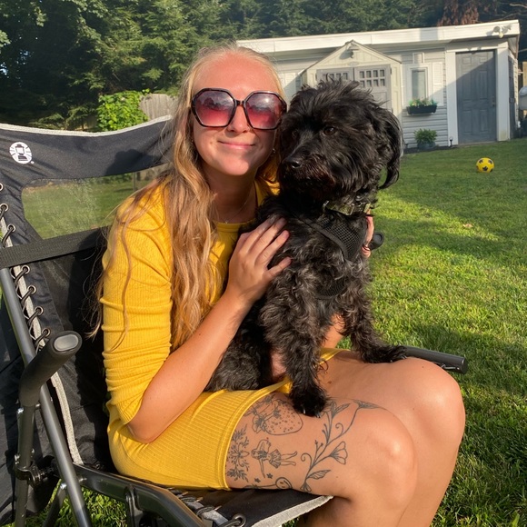 Meet your Posher, Taylor - Picture 3 of 3